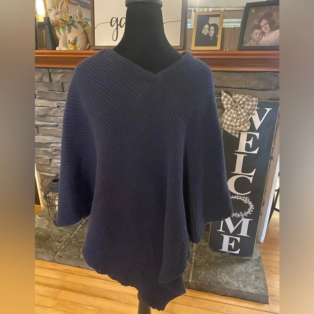 Chico's Navy V‑Neck Knit Poncho NWT